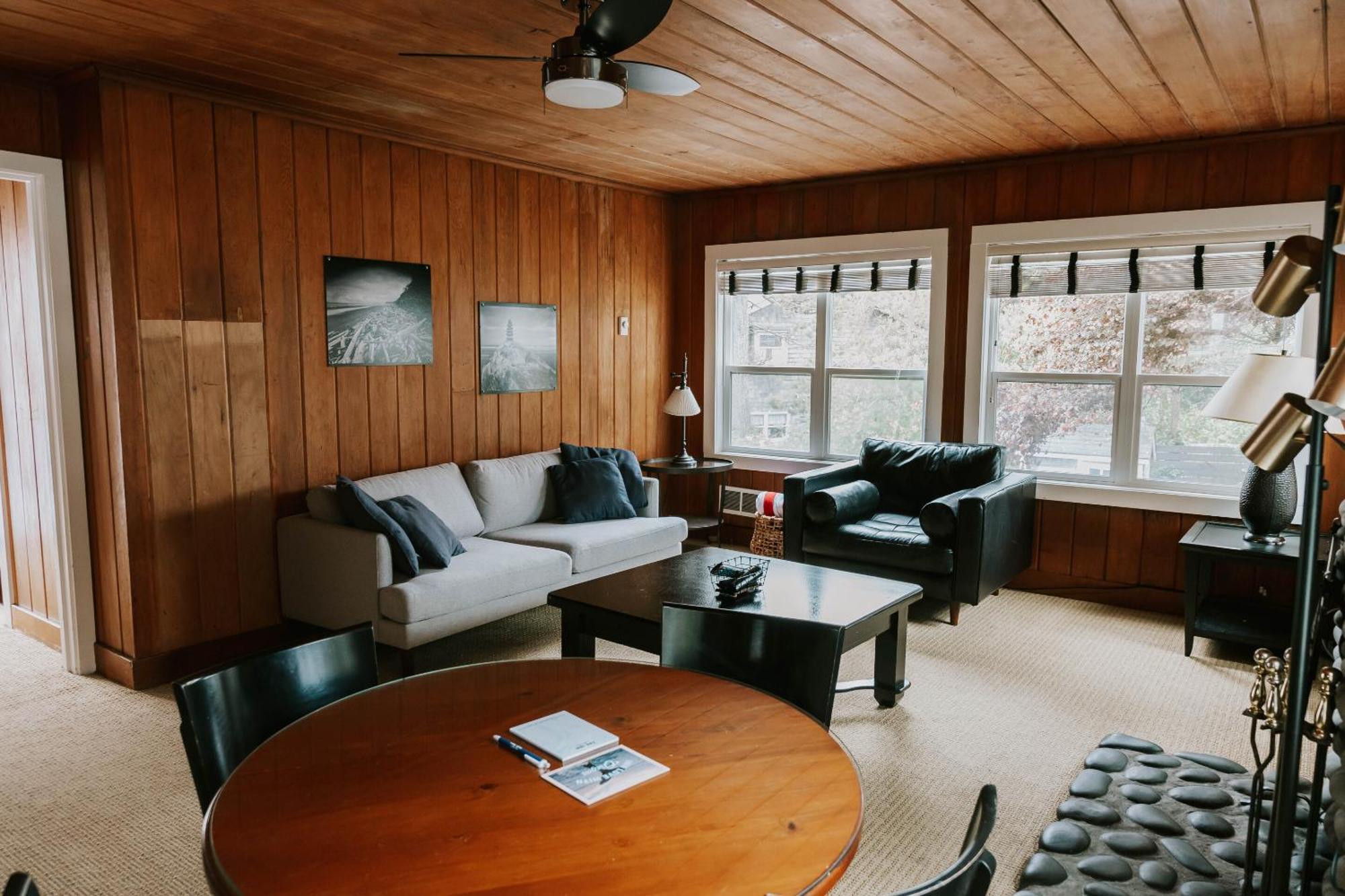 The Inn At Arch Cape Exterior photo