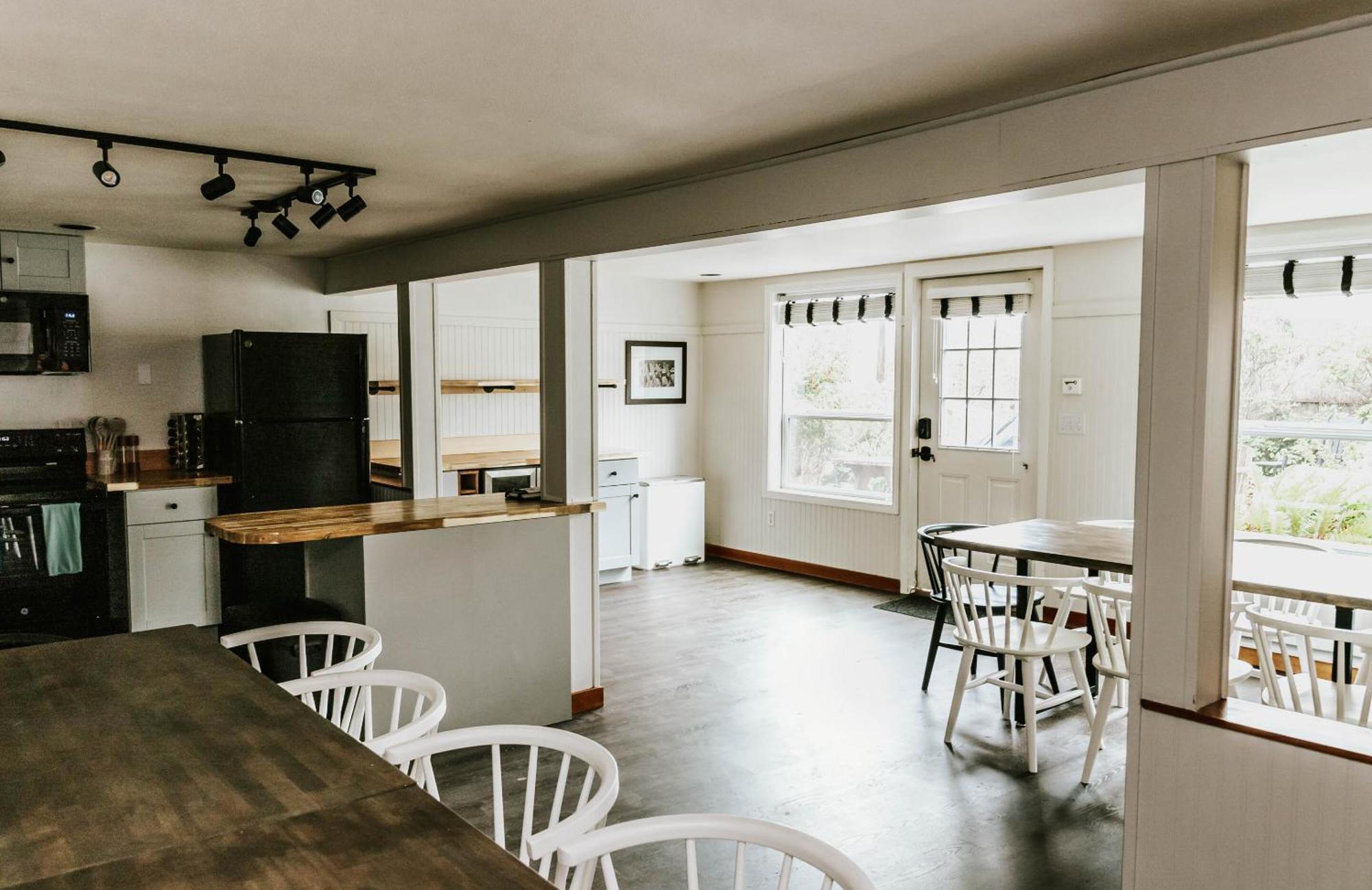 The Inn At Arch Cape Exterior photo